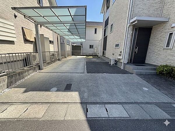 駐車4～5台可能！来客時も安心です
