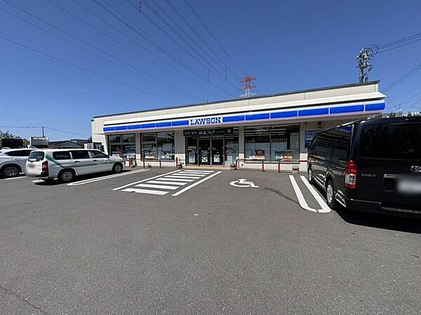 コンビニ 《ローソン》急なお買物があっても安心！暮らしに便利な立地です。 400m