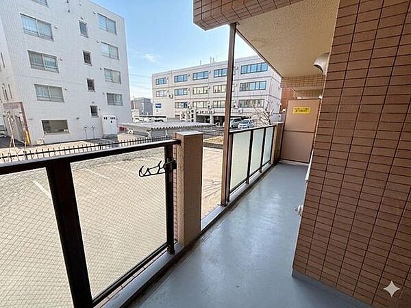 《バルコニー》