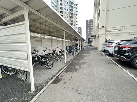 《駐輪場》