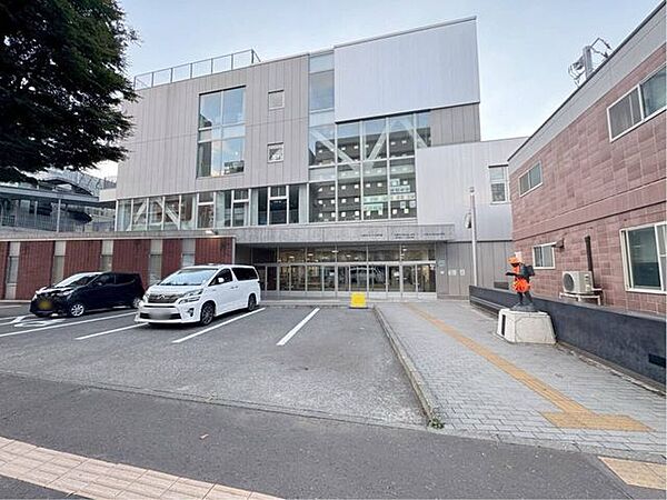 《資生館小学校》 110m
