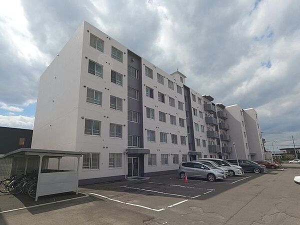 apartment 北海道北広島市大曲南ヶ丘１丁目11-1
地図を見る