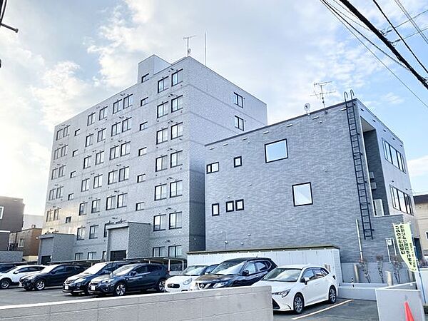 apartment 北海道札幌市白石区中央一条５丁目
地図を見る