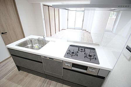 ■新調済の綺麗なシステムキッチン♪