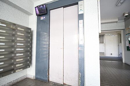 ■エレベーターもあり、お買い物後にも便利です♪