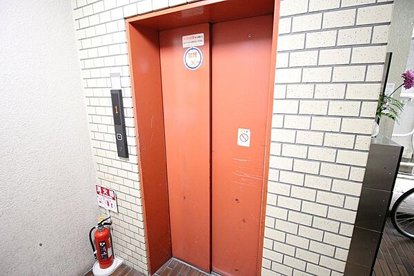 ■エレベーターもあり、お買い物後にも便利です♪