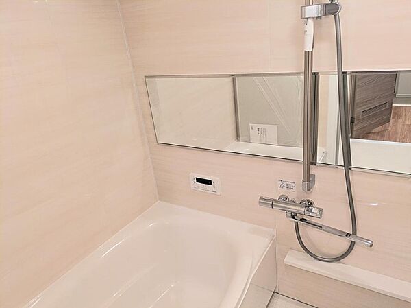 ■浴室乾燥機付きで洗濯物に便利です♪