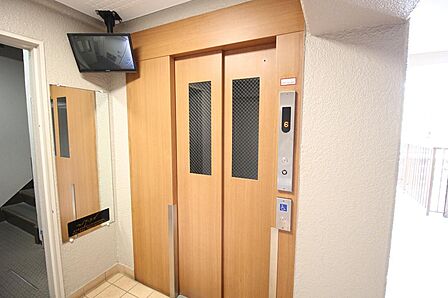 ■エレベーターもあり、お買い物後にも便利です♪