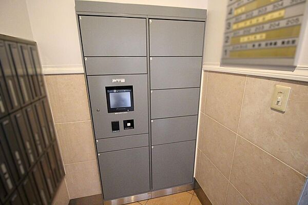 ■宅配ボックスもあり、外出時にも便利です♪