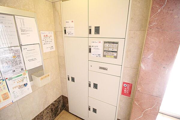 ■宅配ボックスもあり、外出時にも便利です♪