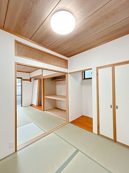 【リフォーム完成済み】1階3畳の和室です。クロスの張替、畳の表替え、襖の張替を行いました。ちょっとしたスペースになりますがスペースが多いのはうれしいですね。