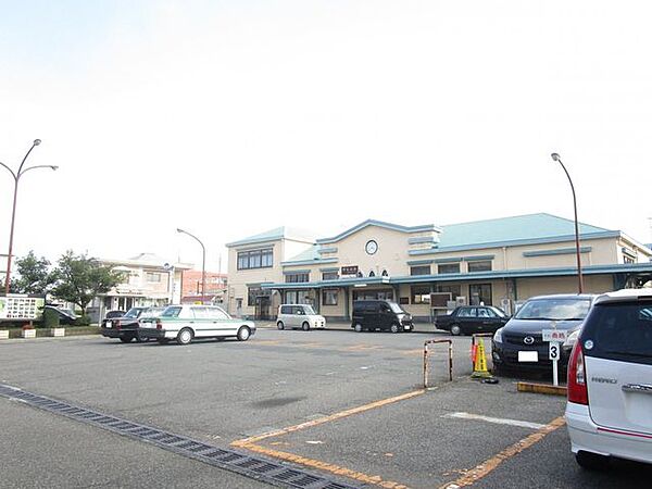 足利駅まで約3.3ｋｍ（車で約7分）最寄りの駅はこちらになります。 3300m