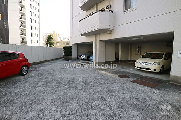 敷地内駐車場（屋内平面式・屋外平面式）