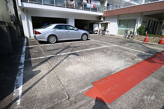 敷地内駐車場（...