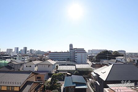 バルコニーからの眺め（南西方向）［2025年1月10日撮影］