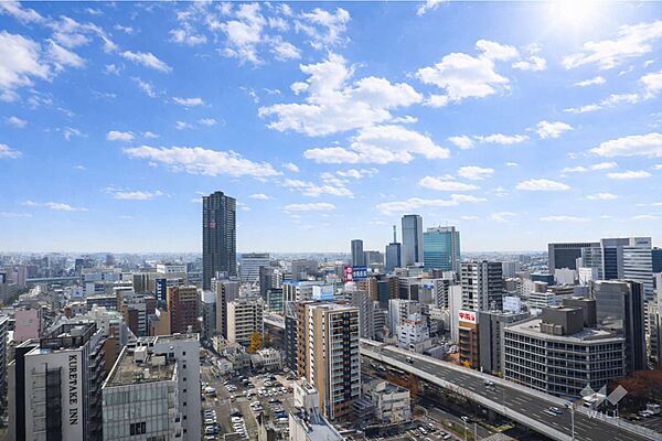 バルコニーからの眺め（南方向）［2025年12月8日撮影］
