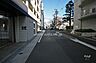 その他：敷地東側の前面道路(南側から)