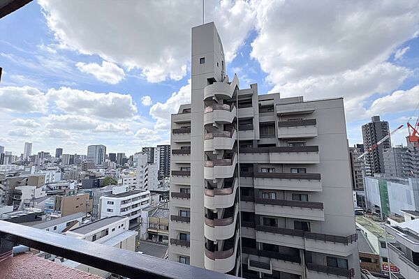 バルコニーからの眺め（南東方向）［2026年8月19日撮影］