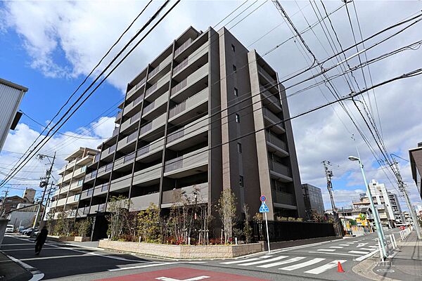 マストスクエア東白壁の外観（南東側から）