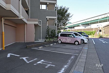 敷地内駐車場(屋外平面式)