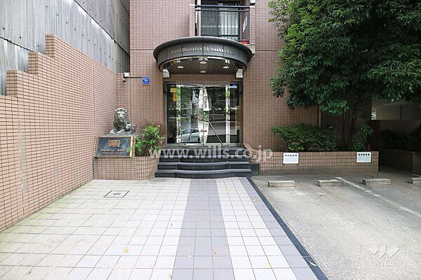 エントランスを拡大表示