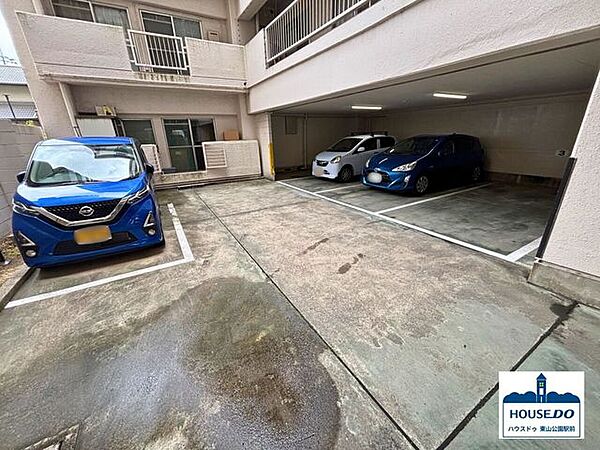 駐車場を拡大表示