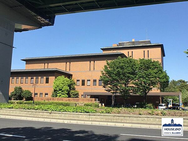 名古屋市鶴舞中央図書館 700m
