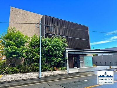 外観:ペット可!名城線・鶴舞線「八事駅」まで徒歩約8分。2路線利用可!各お買い物施設まで徒歩約9分圏内。保育園、幼稚園まで徒歩約8分圏内。送迎に便利!ファミリーにおすすめです! 外観:ペット可!名城線・鶴舞線「八事駅」まで徒歩約8分。2路線利用可!各お買い物施設まで徒歩約9分圏内。保育園、幼稚園まで徒歩約8分圏内。送迎に便利!ファミリーにおすすめです!