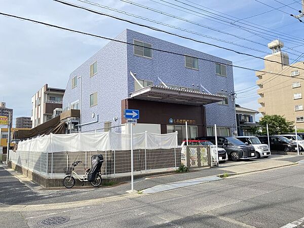 しらほ原保育園まで　420m　徒歩約6分●通常保育：午前7時～午後6時15分、土曜保育：午前7時15分～午後6時15分。
