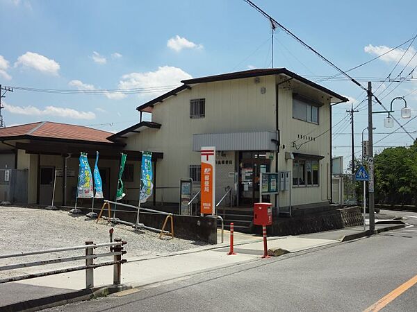 東郷白鳥郵便局まで476m　徒歩約6分