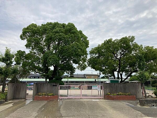 追分保育園　約750ｍ　徒歩約10分
