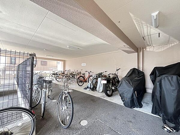 駐輪場、バイク置き場