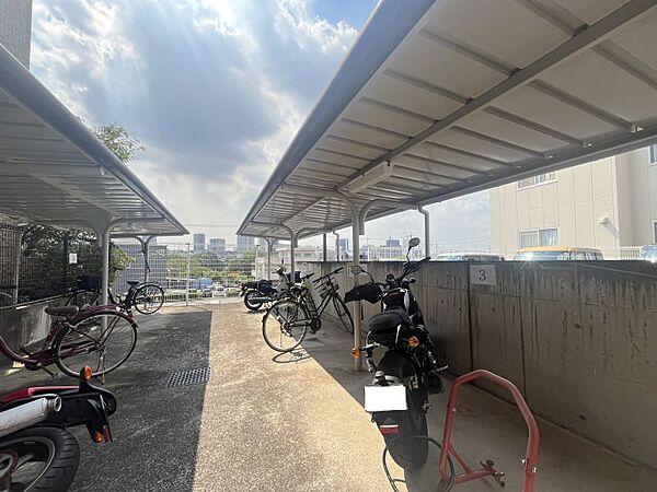 駐輪場スペースも充実しており、自転車を利用される方も安心です！