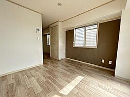 白龍ビル 5階ワンルームのリビング/ダイニング