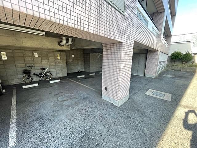 10 / 11