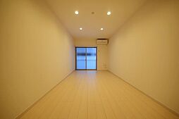 リブリ・Tripolis III 105 1階1Kのリビング/ダイニング