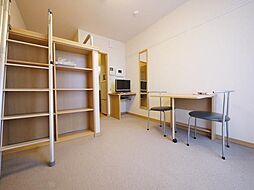 レオパレス山88 304 3階1Kのリビング/ダイニング