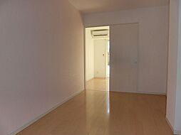 ツリーフィールド幕張 102 1階1DKのリビング/ダイニング