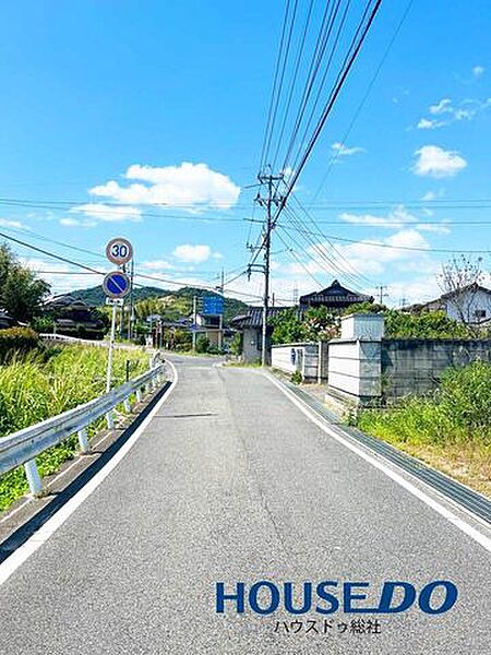 前面道路は南側、道路幅約4.2ｍです！