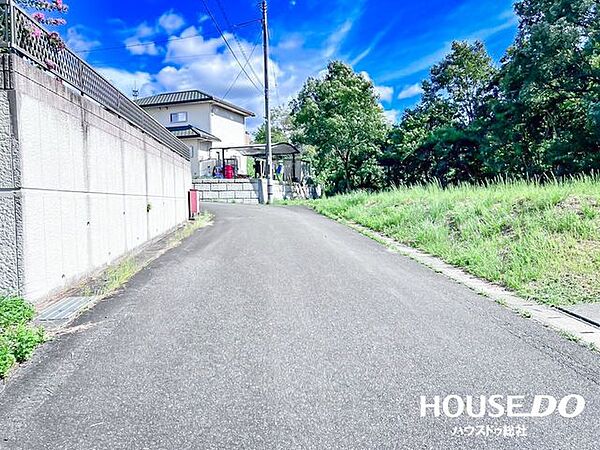 整備された住区内は道路幅もしっかりあり、運転も安心です♪交通量も少ないので静かに落ち着いて生活していただけます♪