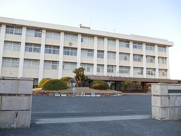 岡山県立総社南高等学校岡山県立総社南高等学校 390m