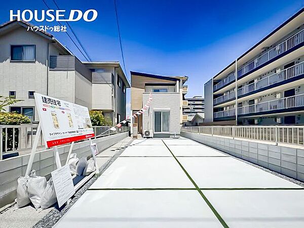 閑静な住宅街にあるお家です♪普通車2台駐車可能です！