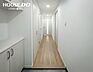 室内：廊下がまっすぐ伸びる玄関まわり♪荷物を持って帰宅した時も各部屋へ動きやすく、毎日の出入りがスムーズです☆