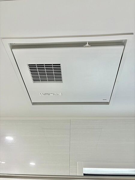 浴室乾燥機標準装備。