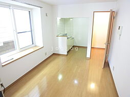 エリート 202 2階1LDKのリビング/ダイニング