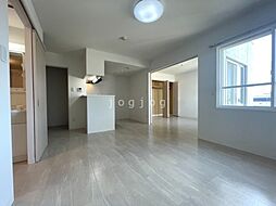 Ｍ’ｓ　ＣＯＵＲＴ 402 4階1LDKのリビング/ダイニング