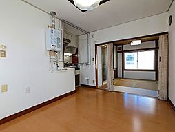 コーポ清和 202 2階1DKのリビング/ダイニング