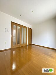 パインフィールド 105 1階1Kのリビング/ダイニング