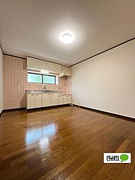 ファミリーばーべな 101 1階3LDKのリビング/ダイニング