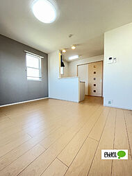 グラン・シャリオ 206 2階1LDKのリビング/ダイニング